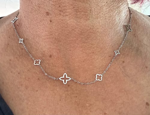 Customer photo review of Fancy Clover Kette | 18K vergoldet