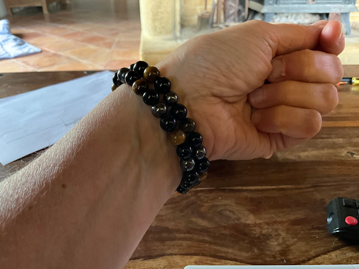 Customer photo review of Bracelet "Triple Protection" en Hématite, Oeil de Tigre et Obsidienne