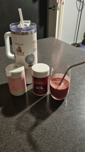 Customer photo review of Prenatal & Postnatal Nutrition Gift Bundle