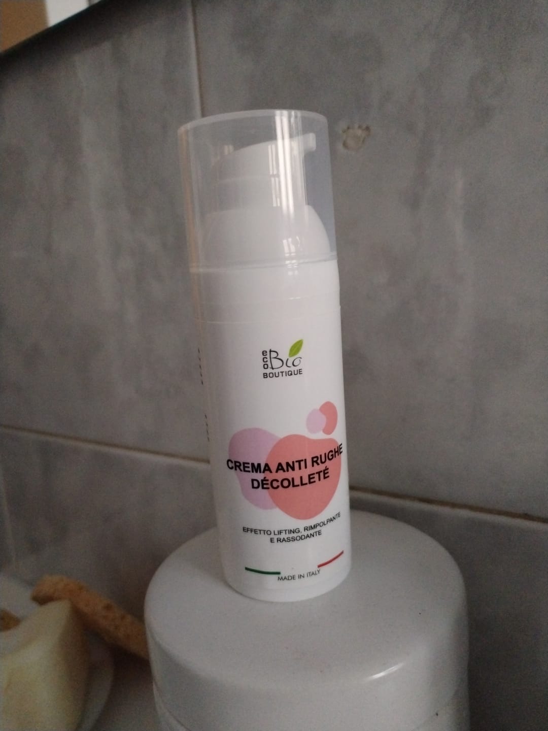 Customer photo review of Crema Anti Rughe Décolleté