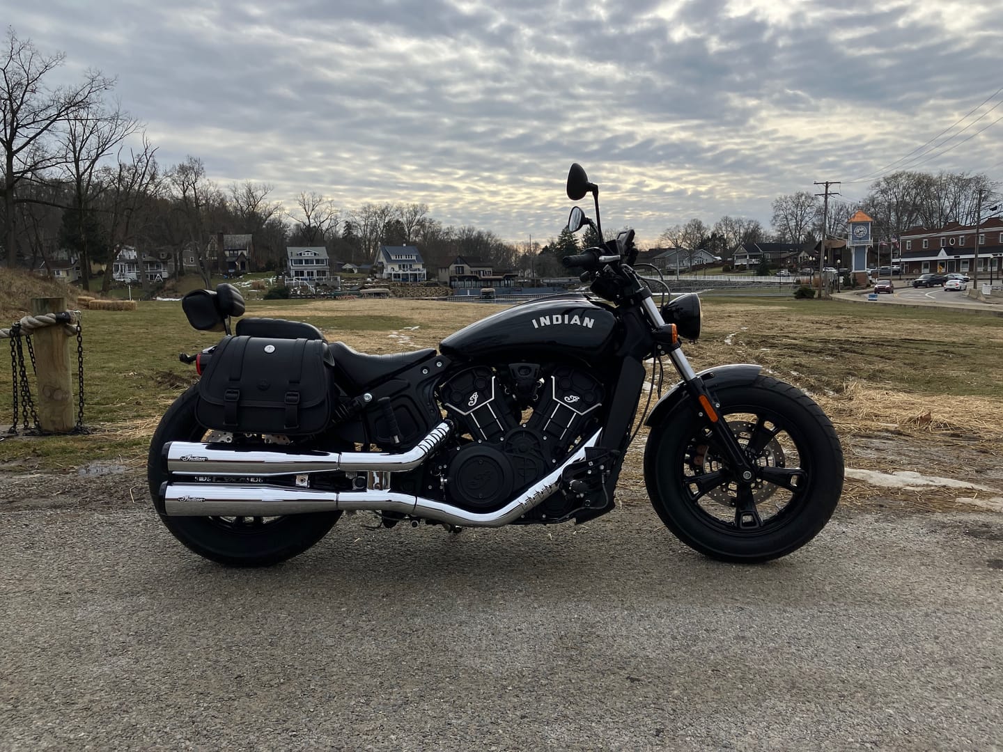 Customer photo review of 25L - SpiritBlade Large  Indian Scout Bobber Leather Motorcycle Saddlebags