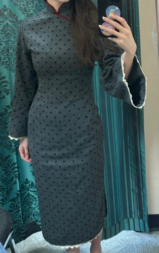 Customer photo review of Shaonü Shiji 少女诗集 Pretty Girl Poetry Modern Fleece Lined Long Sleeve Qipao & Fur Bijia Vest Set