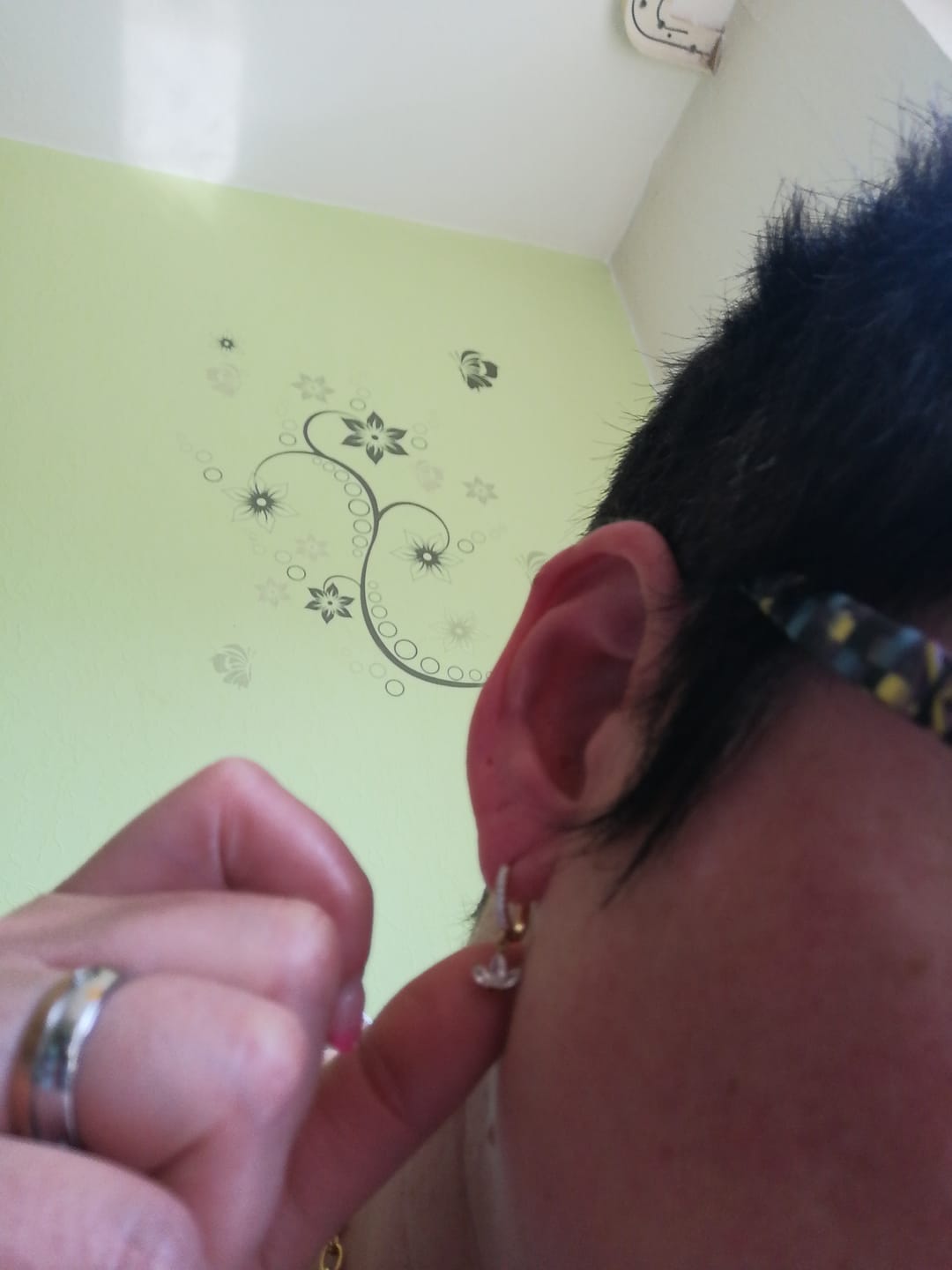Customer photo review of Princess Crown Ohrringe 14K Vergoldet