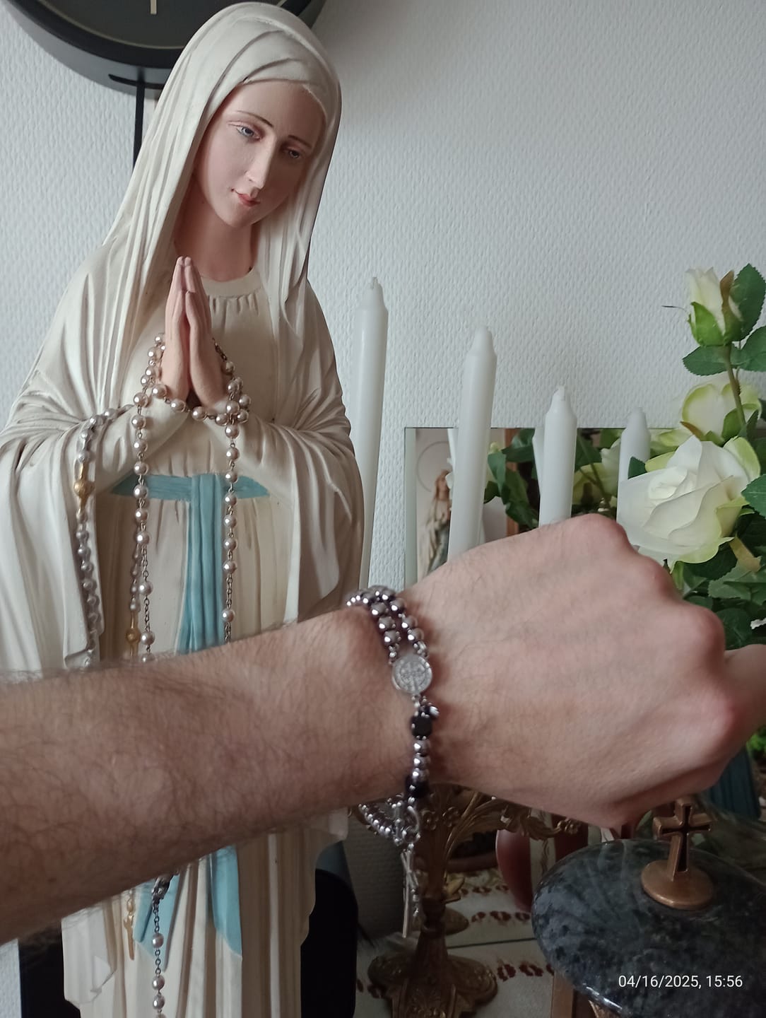 Customer photo review of CHAPELET LAURENÇON en Œil de Tigre et Howlite (Perles N°1 et N°28) t Howlite "LE TIGRALBA"