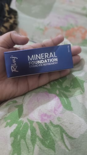 Customer photo review of Mineral Foundation TV Paint Stick