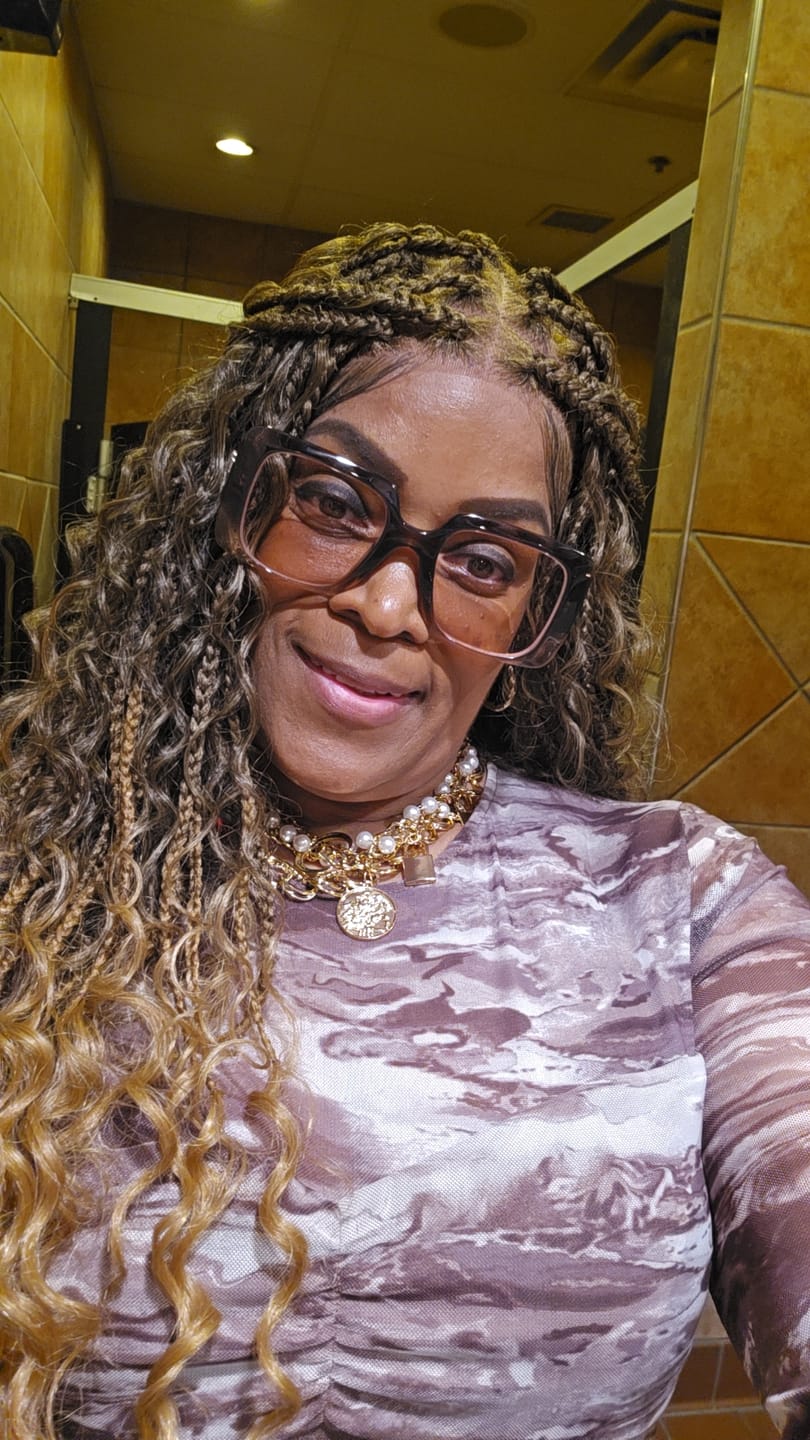 Customer photo review of Zury Diva Chunky 13x5 HD Lace Front Wig - BOHO CURLY - Pre-Braided