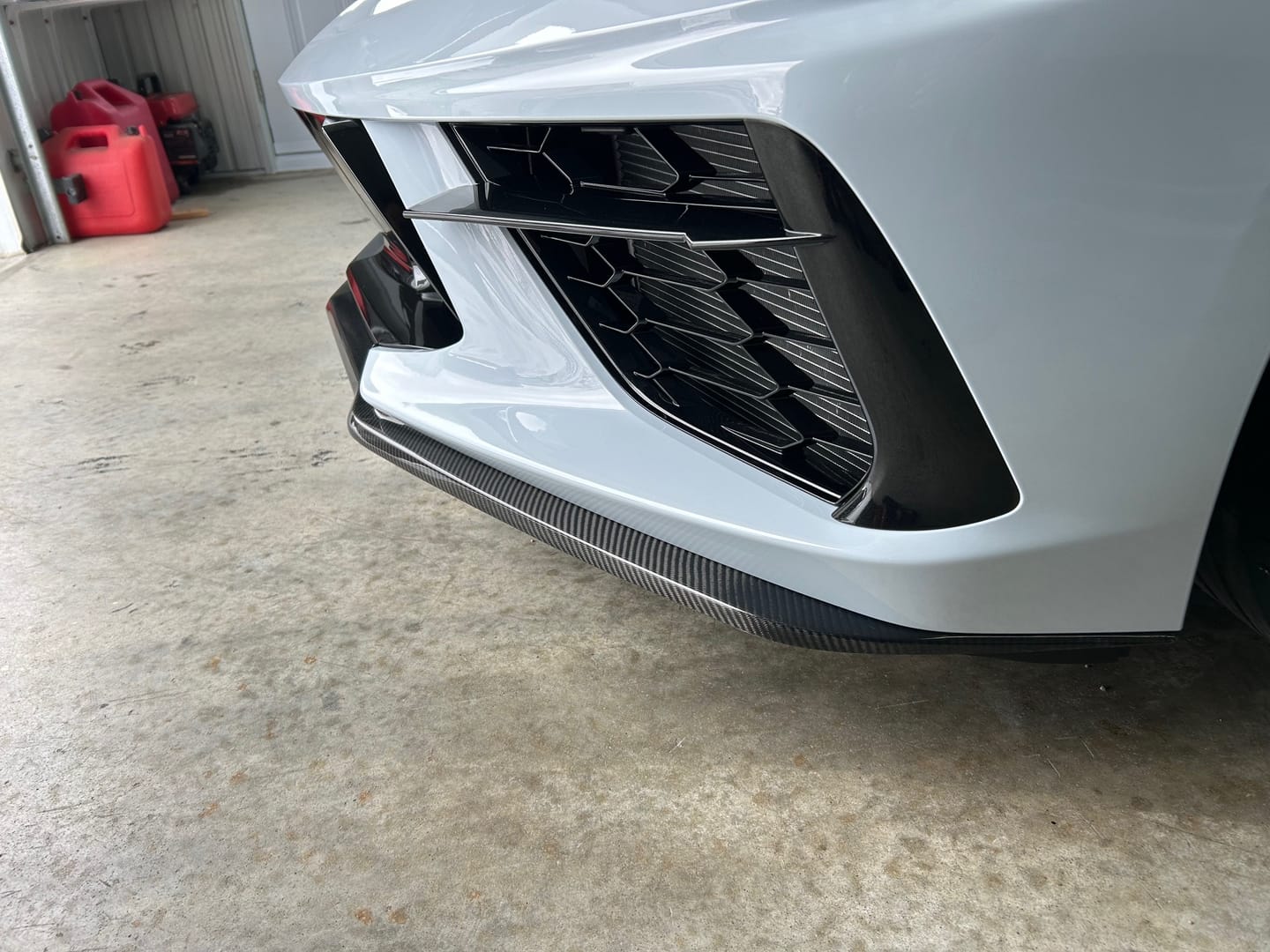 Customer photo review of Chevrolet Corvette C8 Z51 Package Front Splitter