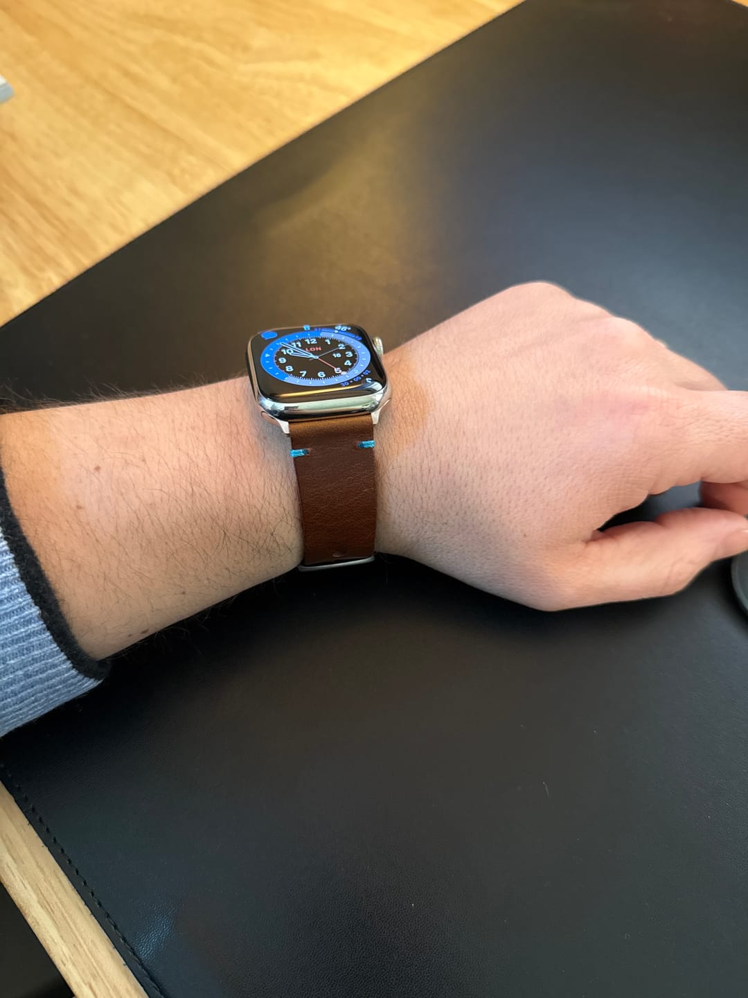 Customer photo review of The Maverick Italian Leather Apple Watch Band - Bordeaux Brown