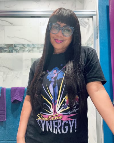 Customer photo review of Showtime Synergy Jem T-Shirt