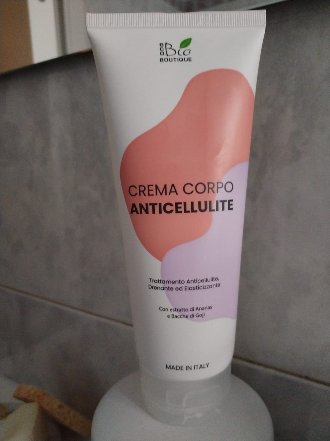 Customer photo review of Crema Corpo Anticellulite