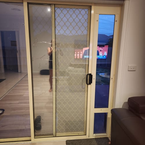 Customer photo review of Patio Pet Door Insert [Colour: Cream] [Size: Medium]