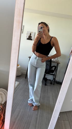 Customer photo review of Rey High-Rise Wide-Leg Jean
