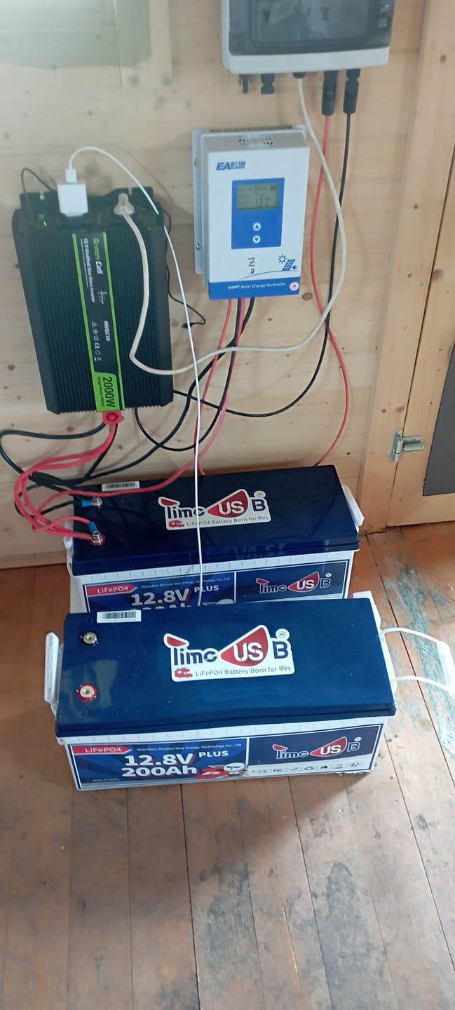 Customer photo review of Tax free - Timeusb LiFePO4 200Ah Plus 12 Volt Batterie
