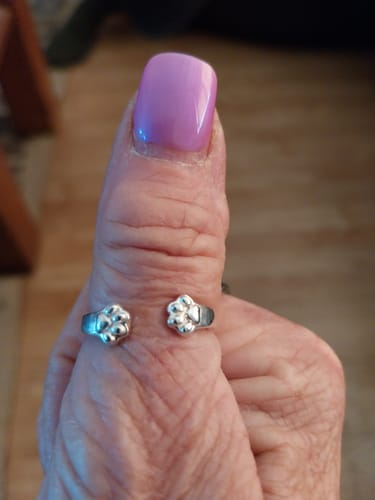 Customer photo review of Paw Hug Ring