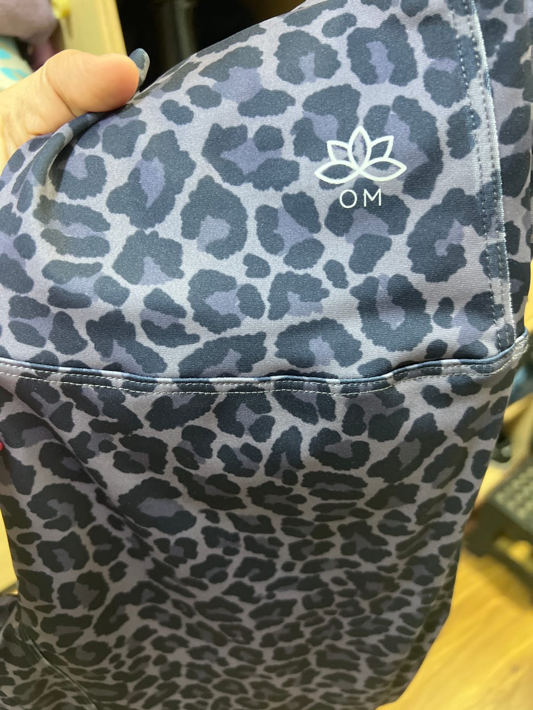 Customer photo review of Calzas Gita Grey Leopard