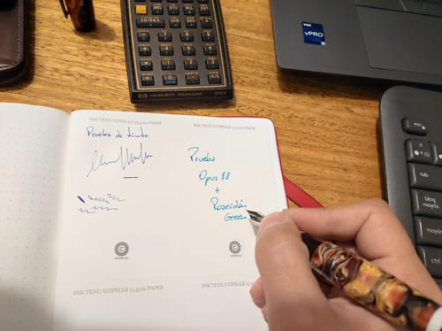 Customer photo review of Pluma Opus 88 Bela Roja - Gran Tamaño - Plumin Aleman