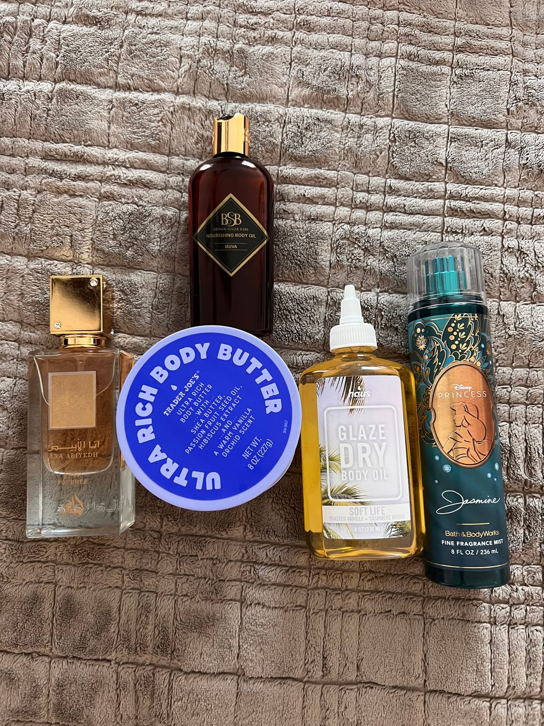 Customer photo review of SOFT LIFE GLAZE DRY BODY OIL | TOASTED VANILLA + CASHMERE WOODS