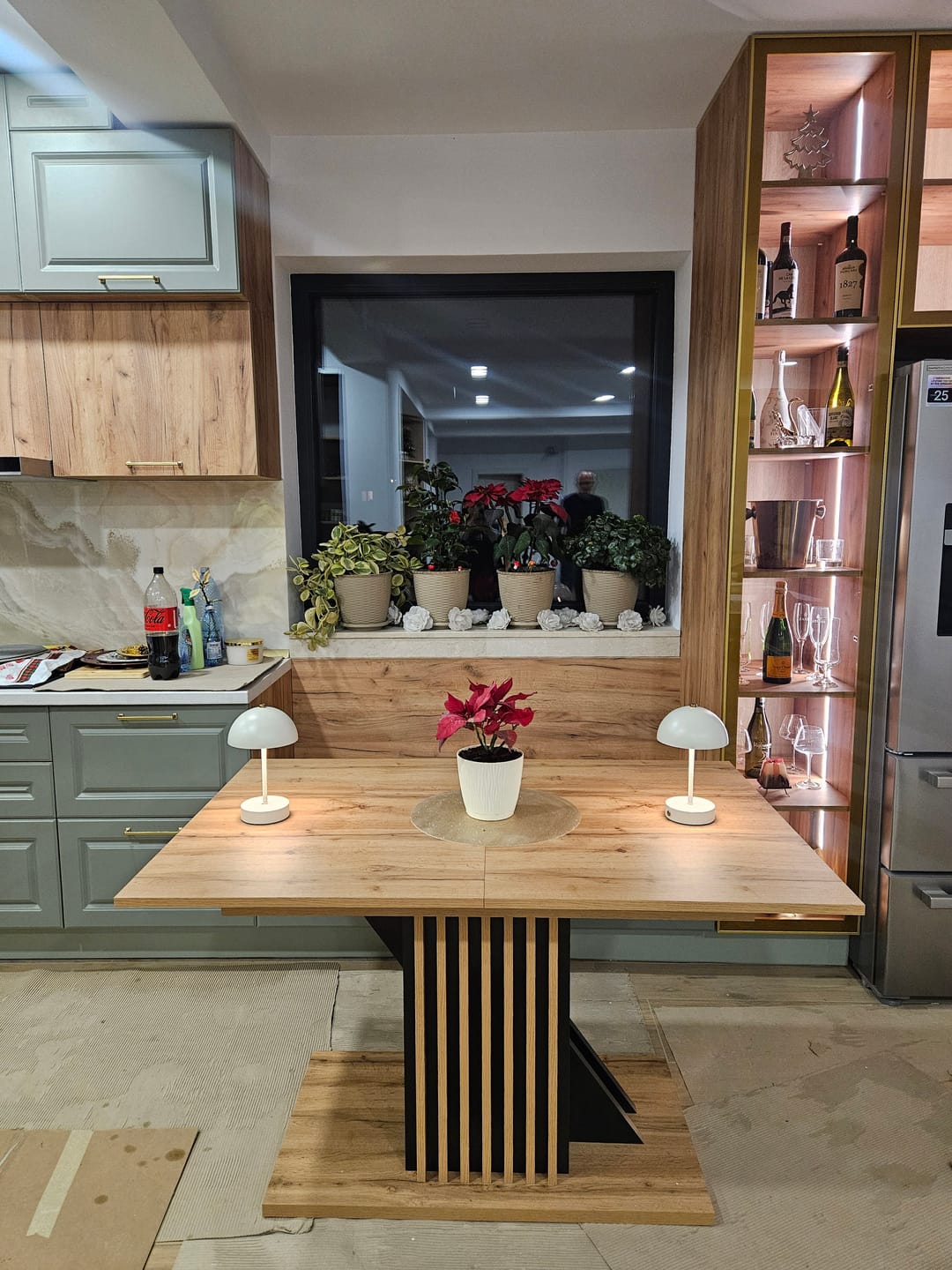 Customer photo review of Masa extensibila FABIANO, stejar/negru, PAL laminat, 130/175x85x76 cm