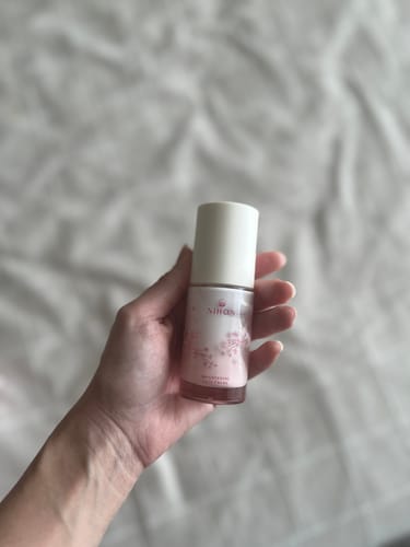 Customer photo review of [Limited Edition] Sakura Brightening Face Creme