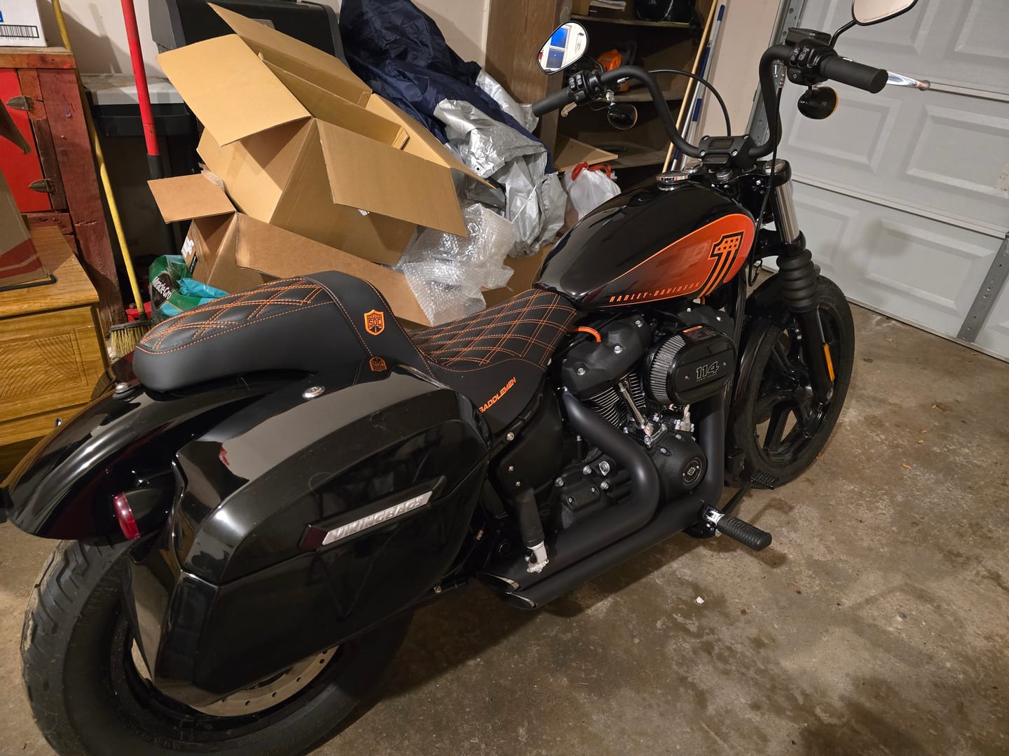 Customer photo review of 32L - Darkin Large Quick Mount Painted Hard Saddlebags for Harley Softail Standard FXST