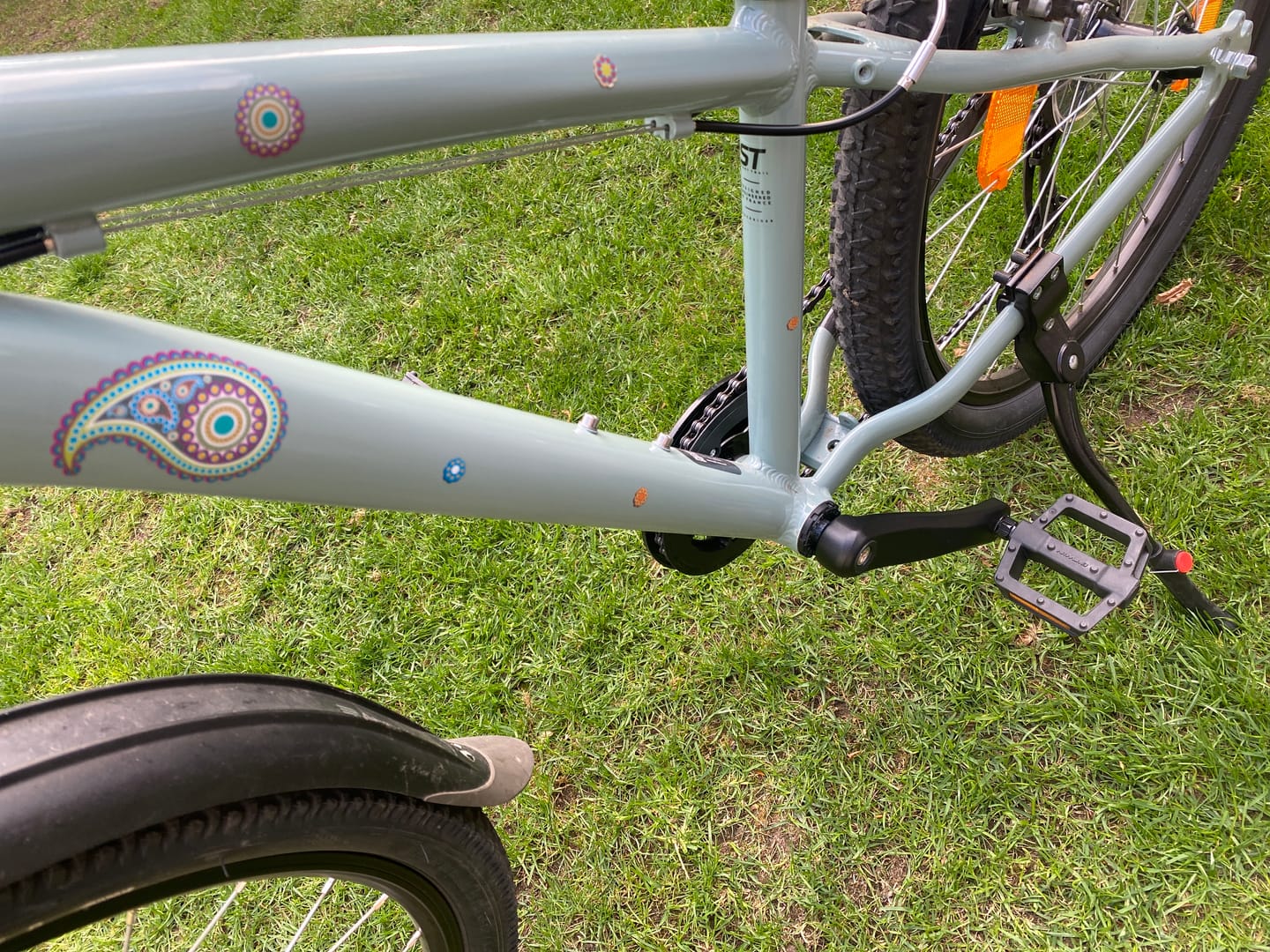 Customer photo review of Fahrrad Aufkleber Paisley Underground - Orientalisch reflektierende Sticker