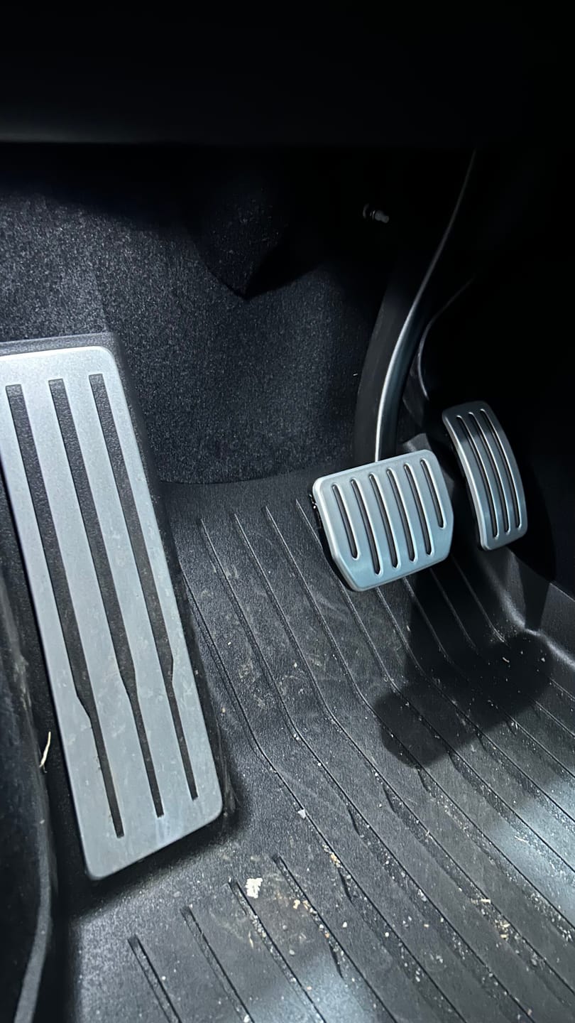 Customer photo review of Self-flip Lock Aluminum Performance Foot Pedal Set for Tesla Model 3/Y
