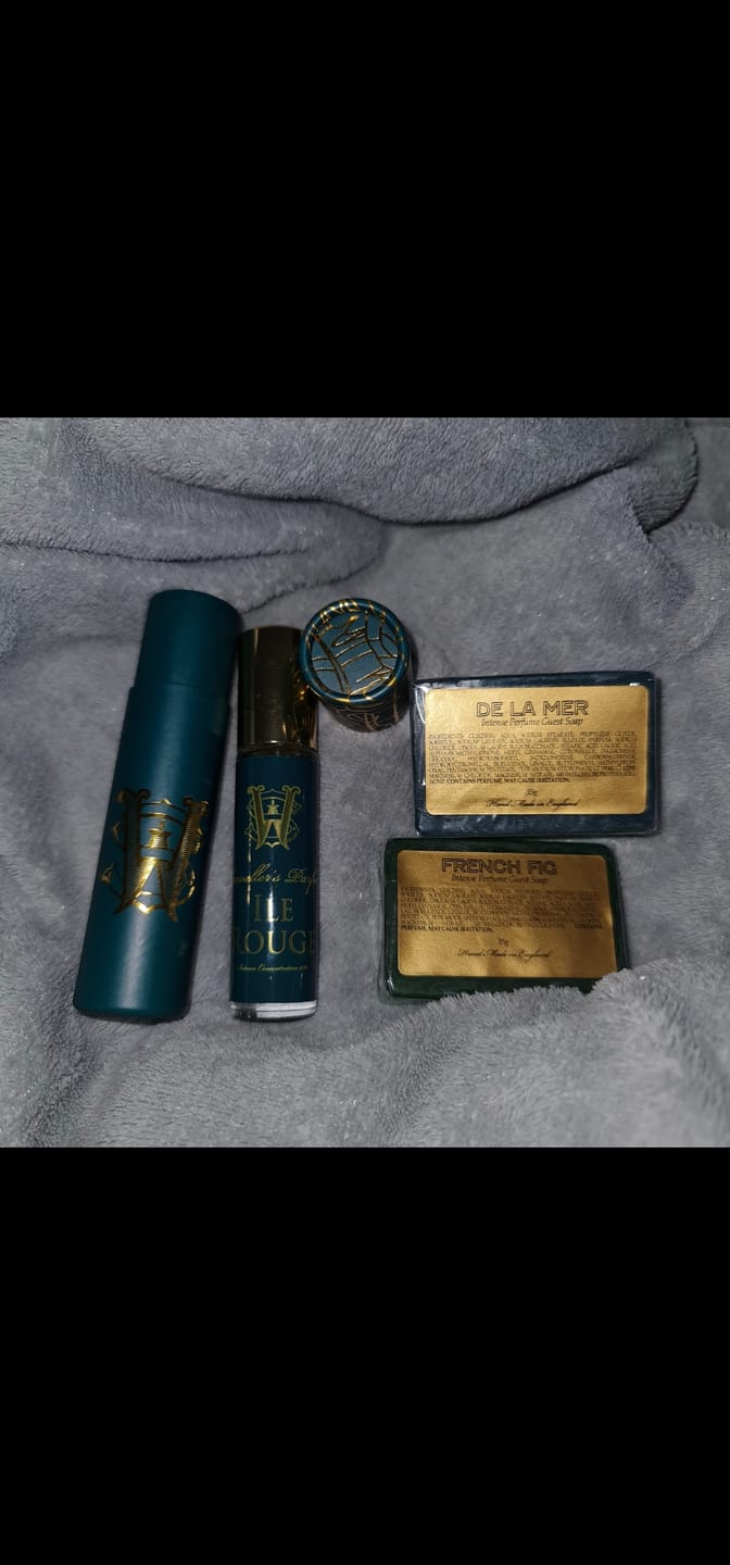 Customer photo review of Midnight Orchid