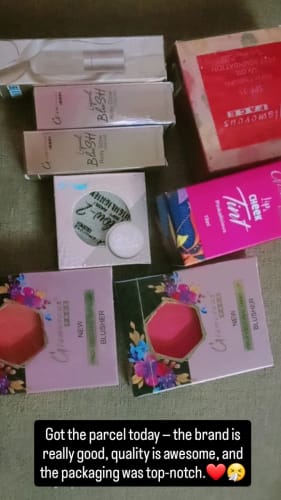 Customer photo review of Glamorous Face Liquid Concealer Long Lasting