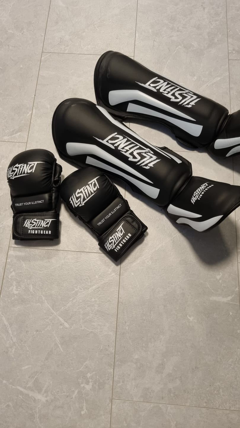 Customer photo review of Skilltech MMA-Sparring Handschuhe