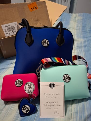 Alessia C. review of TRIO | Bugatti + Pochette + Trousse image 1 out of 3