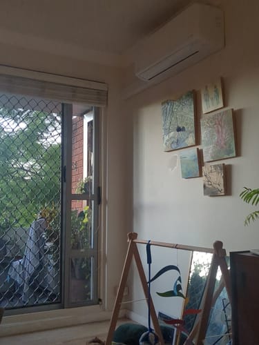 Customer photo review of Folding Patio Pet Door Insert [Colour: Silver] [Size: Medium]