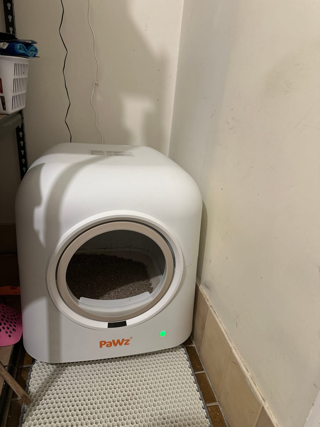 Customer photo review of PaWz AutoClean Pro Automatic Self Cleaning Cat Litter Box