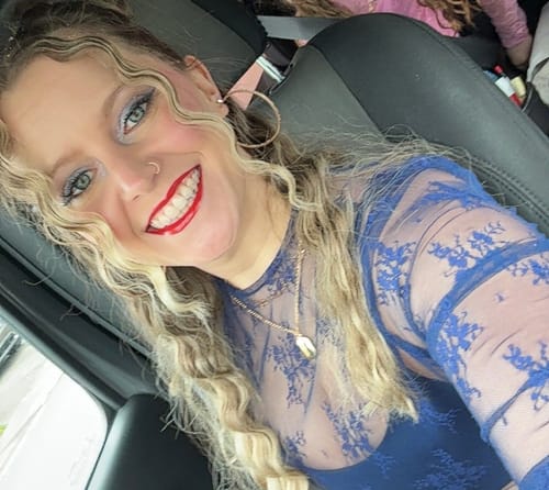 Customer photo review of Triple Sided Micro Gem Titanium Hinged Nose Hoop