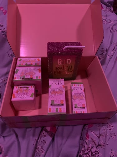 Customer photo review of P. Louise Budget Box October (One Time Purchase)