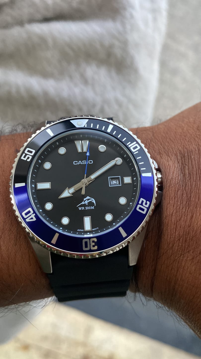 Customer photo review of Reloj Casio Submariner Marlin Duro MDV-106B-1A1VCF Batman Buceo [EXCLUSIVO]