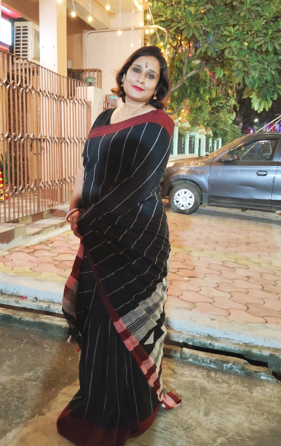 Customer photo review of Midnight Black Cotton Saree