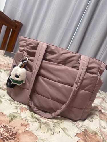 Customer photo review of Bagsmart 20L Puffy Tote Bag with 15.6" Laptop Compartment