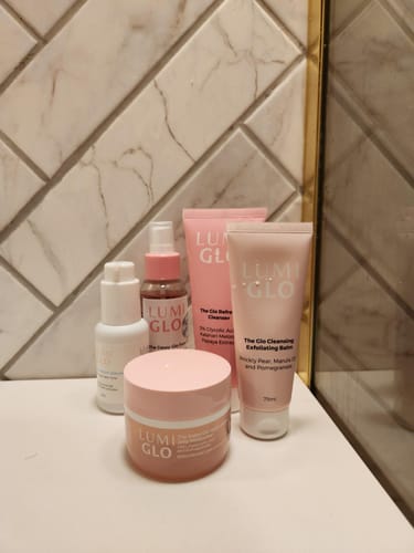 Customer photo review of The Super Glo Hydro Boost Jelly Moisturiser