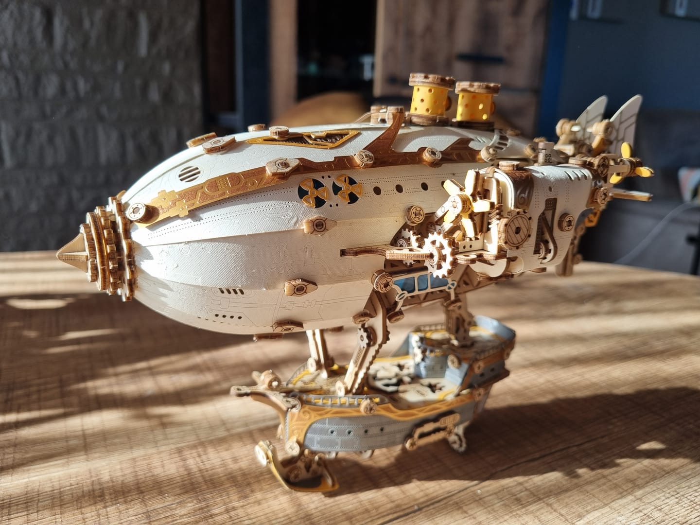 Customer photo review of Rokrgeek Steampunk Airships 3D Wooden Puzzle
