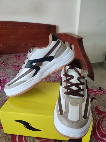 Customer photo review of KNOX Roasted Caramel Men's casual sneaker