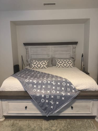 Customer photo review of White gray Louis Vuitton blanket