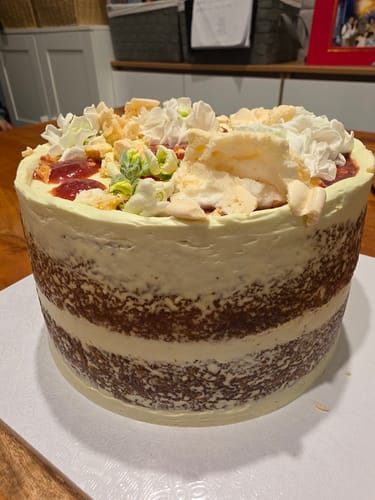 Customer photo review of vanilla & strawberry cake