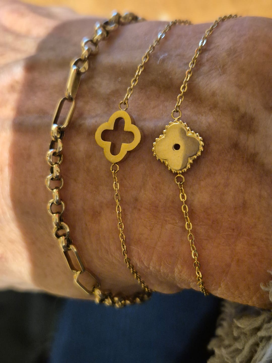 Customer photo review of Classic Clover Bracelet