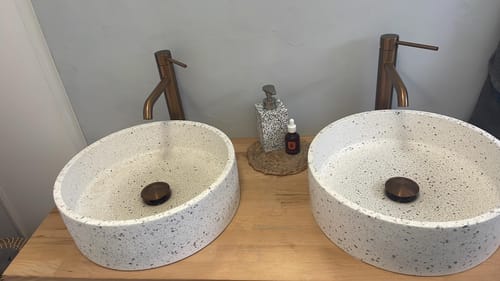 Customer photo review of Mitigeur de salle de bain or rose brossé