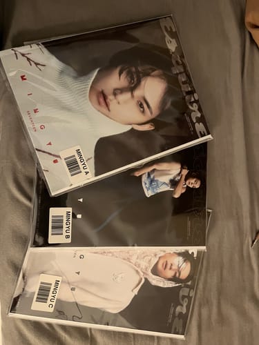 Customer photo review of SEVENTEEN MINGYU - ESQUIRE MAGAZINE 2024 DECEMBER ISSUE COVER B
