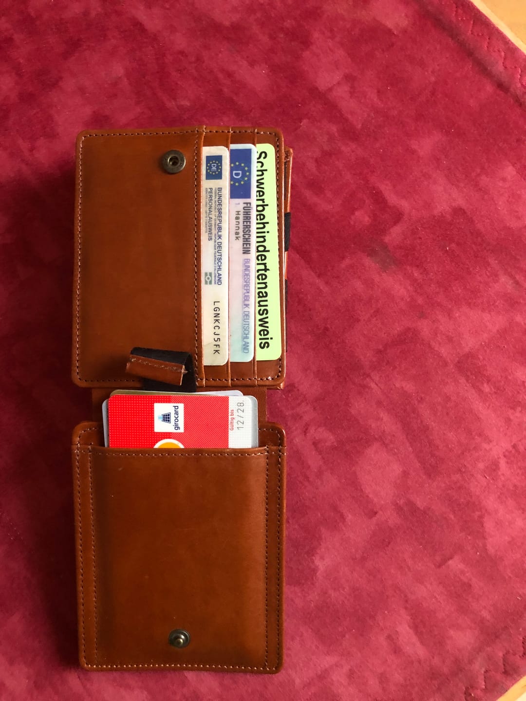 Customer photo review of Flap Boy XL - Magic Wallet with Coin Pocket