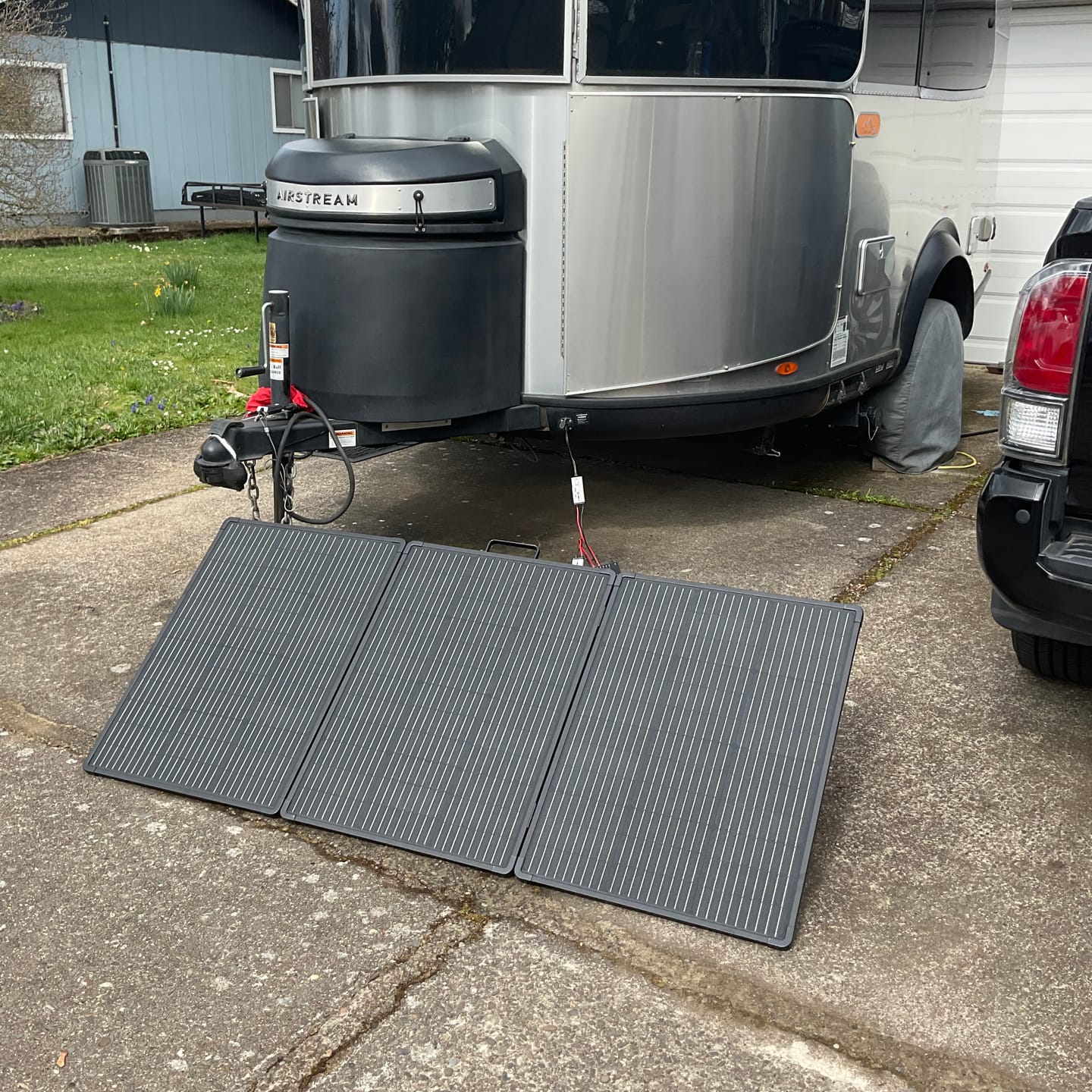 Customer photo review of AIR GEAR 200 Watt Portable Solar Kit