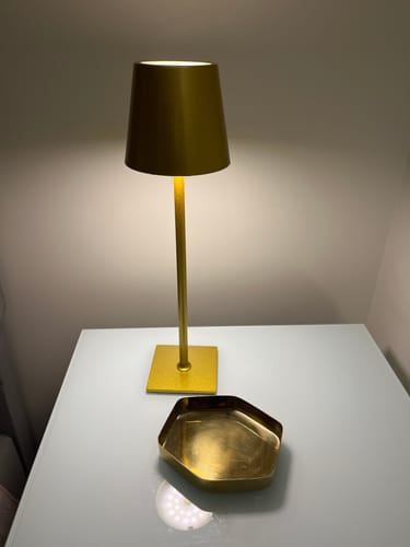 Customer photo review of Lámpara Led Touch Recargable Dorado