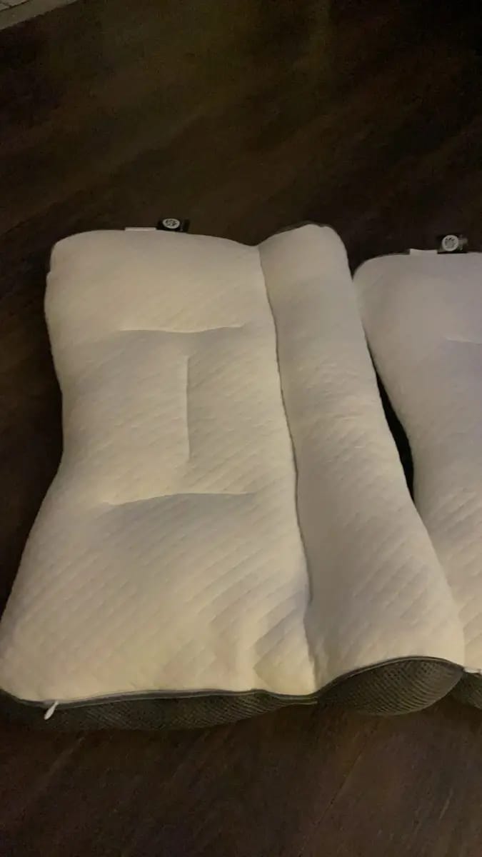 Customer photo review of SomniForm – Oreiller Cervical Ergonomique