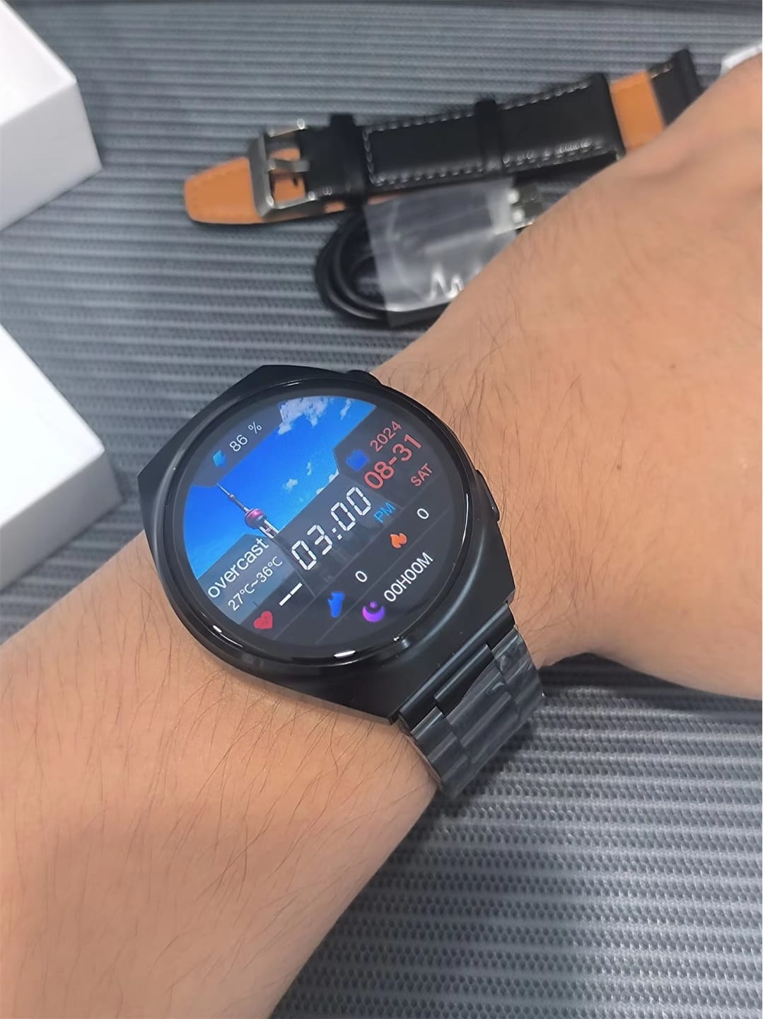 Customer photo review of Herren NFC Smartwatch – Orion